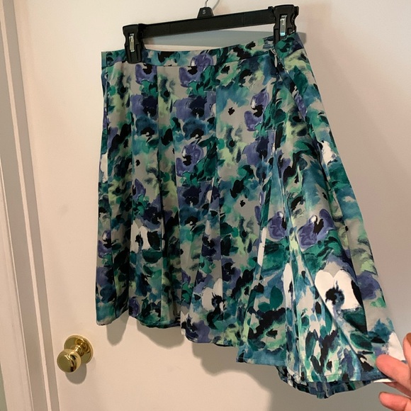 Ann Taylor Loft blue/green/gray/white watercolour floral midi skirt. US 8. EUC. - Picture 2 of 10